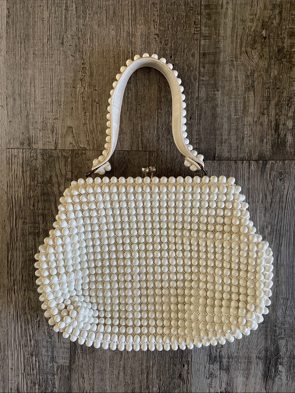 Vintage beaded white handheld purse